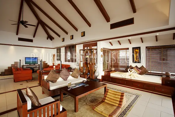 PAT11867: Luxury Sea View 4-Bedroom Villa. Photo #14