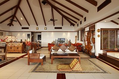 PAT11867: Luxury Sea View 4-Bedroom Villa. Photo #16