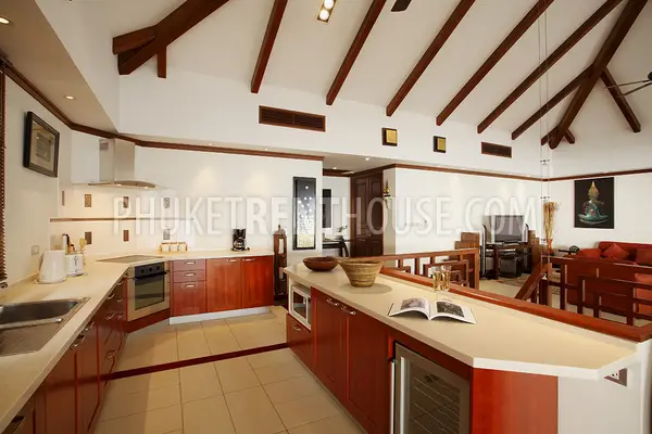 PAT11867: Luxury Sea View 4-Bedroom Villa. Photo #9