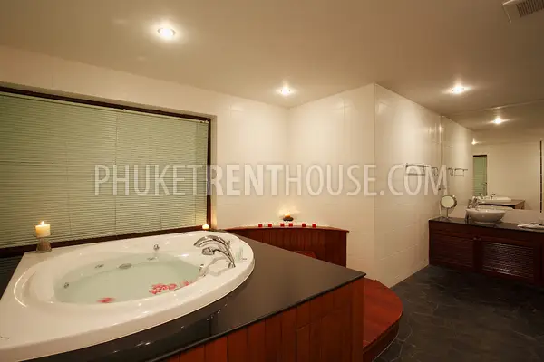 PAT11867: Luxury Sea View 4-Bedroom Villa. Photo #35
