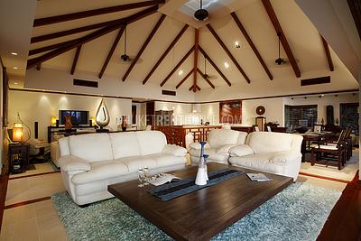 PAT11869: Luxury 4 Bedroom Villa with Sea View in Patong. Photo #12
