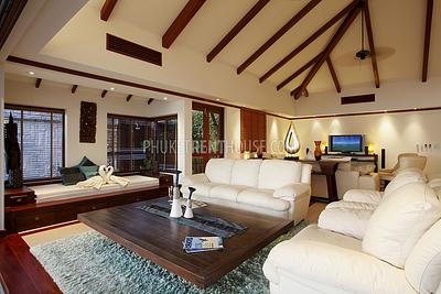 PAT11869: Luxury 4 Bedroom Villa with Sea View in Patong. Photo #14