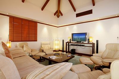 PAT11869: Luxury 4 Bedroom Villa with Sea View in Patong. Photo #8