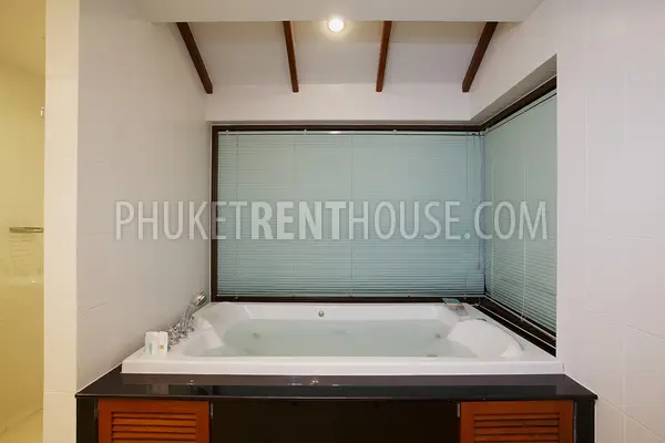 PAT11869: Luxury 4 Bedroom Villa with Sea View in Patong. Photo #23