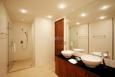 PAT11869: Luxury 4 Bedroom Villa with Sea View in Patong. Photo #35