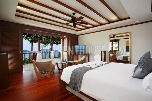 PAT11869: Luxury 4 Bedroom Villa with Sea View in Patong. Photo #31