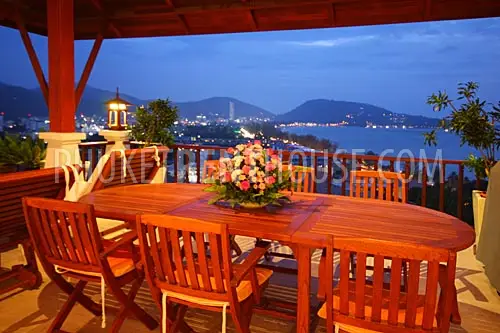 PAT11875: 3-bedroom piece of luxury minutes away from the heart of Phuket nightlife. Fotoğraf #6
