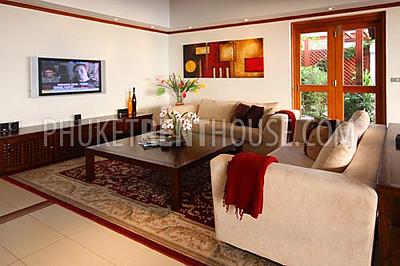 PAT11875: 3-bedroom piece of luxury minutes away from the heart of Phuket nightlife. Photo #11