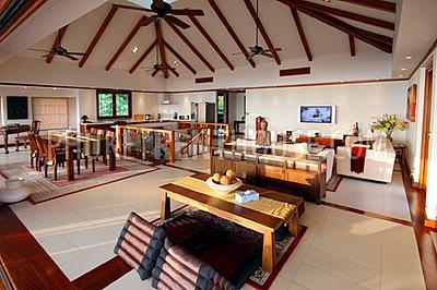 PAT11875: 3-bedroom piece of luxury minutes away from the heart of Phuket nightlife. Photo #10