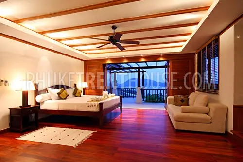 PAT11875: 3-bedroom piece of luxury minutes away from the heart of Phuket nightlife. Fotoğraf #25