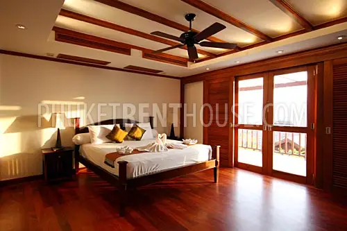 PAT11875: 3-bedroom piece of luxury minutes away from the heart of Phuket nightlife. Fotoğraf #33