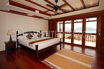 PAT11875: 3-bedroom piece of luxury minutes away from the heart of Phuket nightlife. Photo #34