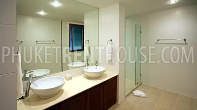 PAT11875: 3-bedroom piece of luxury minutes away from the heart of Phuket nightlife. Fotoğraf #35