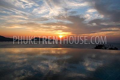 PAT11880: 4-Cпальная Вилла с Видом на залив Патонг. Фото #25