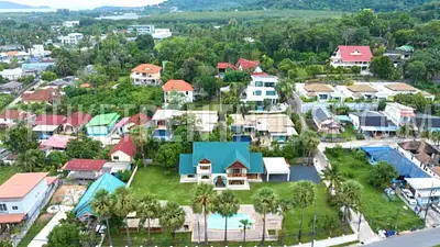 CHA22967: Newly Renovated Resort-Style Villa. Photo #8