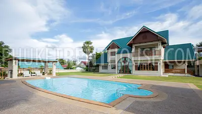 CHA22967: Newly Renovated Resort-Style Villa. Photo #12