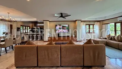 CHA22967: Newly Renovated Resort-Style Villa. Photo #14