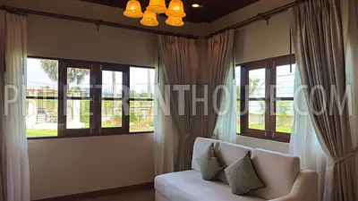 CHA22967: Newly Renovated Resort-Style Villa. Photo #30