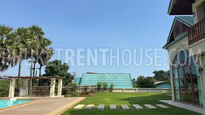 CHA22967: Newly Renovated Resort-Style Villa. Photo #41