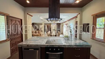 CHA22967: Newly Renovated Resort-Style Villa. Photo #24