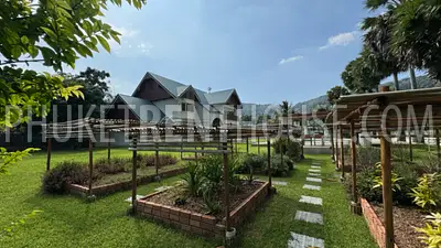 CHA22967: Newly Renovated Resort-Style Villa. Photo #45