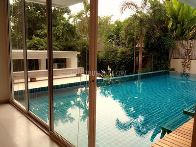 CHA2317: Luxury 3 bedroom Villa with private swimming pool and elegant sunbathing area in Chalong. Photo #13