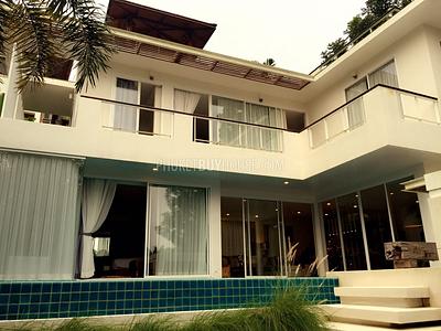 CHA2317: Luxury 3 bedroom Villa with private swimming pool and elegant sunbathing area in Chalong. Photo #18