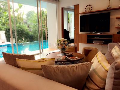 CHA2317: Luxury 3 bedroom Villa with private swimming pool and elegant sunbathing area in Chalong. Photo #21