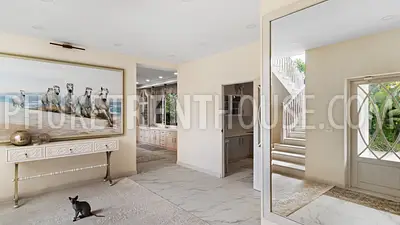 RAW22968: Spacious 6-Bedroom Family Residence. Fotoğraf #29