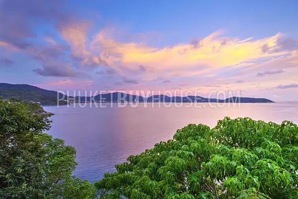 KAM71: Amazing 4 Bedrooms Beachfront Villa in Kamala. Photo #1
