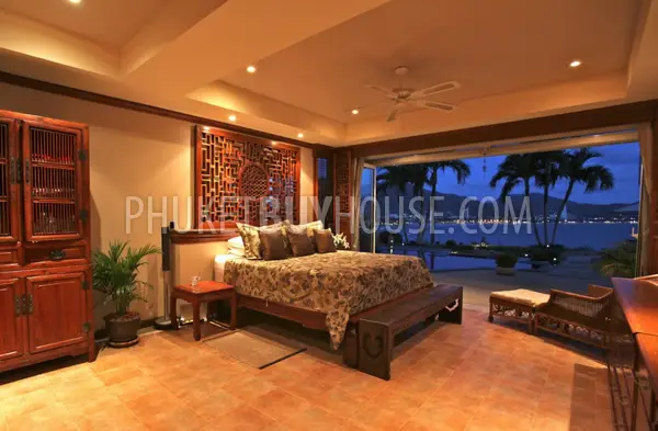 PAT2363: Luxury 2-storey Villa For Sale in Patong. Photo #7
