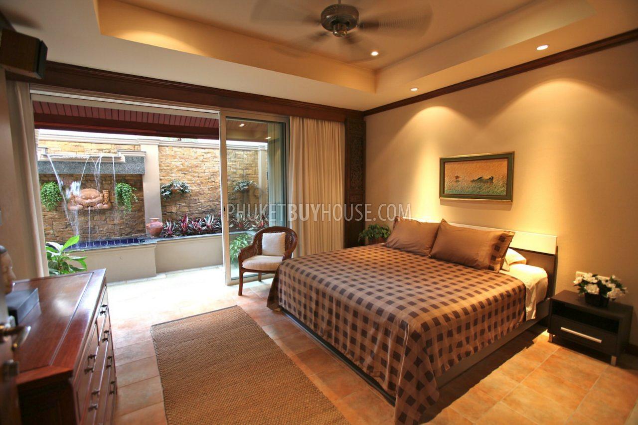 PAT2363: Luxury 2-storey Villa For Sale in Patong. Photo #13