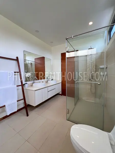 RAW22975: Modern 4-Bedroom Pool Villa with Tropical Courtyard in Rawai, Phuket. Photo #20