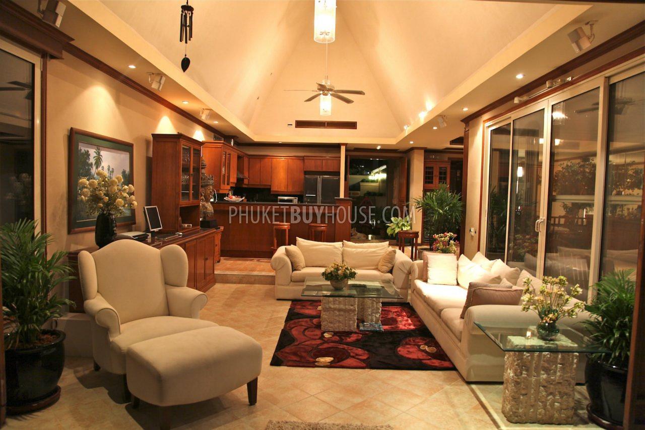 PAT2363: Luxury 2-storey Villa For Sale in Patong. Photo #23