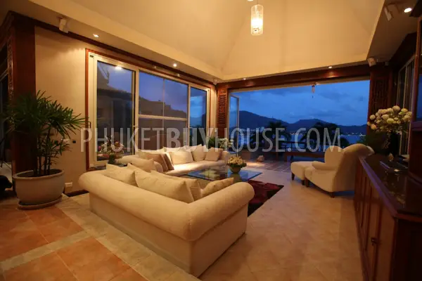 PAT2363: Luxury 2-storey Villa For Sale in Patong. Photo #24