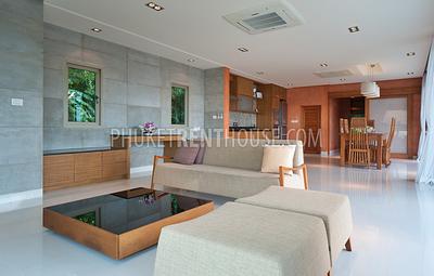 KAM12741: 3 Bedroom Luxury Villa with Swimming Pool in Kamala. Photo #10