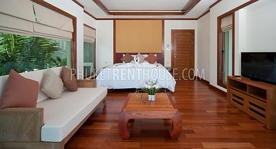 KAM12741: 3 Bedroom Luxury Villa with Swimming Pool in Kamala. Photo #17