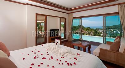KAM12741: 3 Bedroom Luxury Villa with Swimming Pool in Kamala. Photo #25