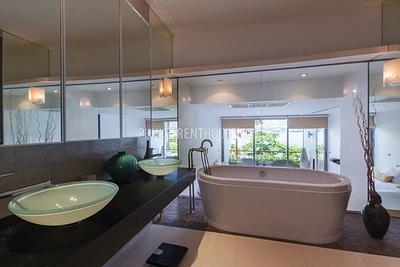 PAT13558: Gorgeous 2 Bedroom Oceanfront Pool Villa near Patong. Photo #24