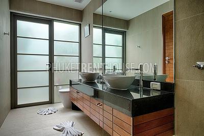 BAN13584: Luxury 2-Bedroom Villa in walking distance to Bang Tao beach. Photo #7