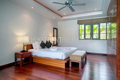 BAN13584: Luxury 2-Bedroom Villa in walking distance to Bang Tao beach. Photo #5