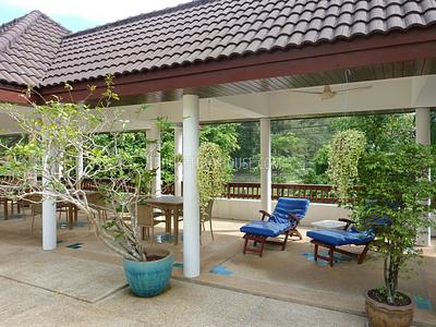NAI2456: Freehold: Very nice 2 bedr. apartment (top floor), fully furnished, near beautiful Nai Harn Beach. Фото #3