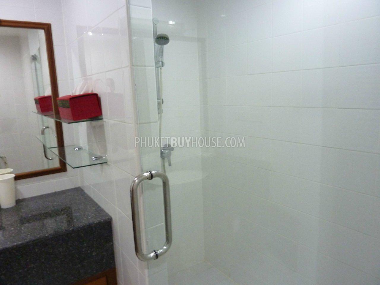 NAI2456: Freehold: Very nice 2 bedr. apartment (top floor), fully furnished, near beautiful Nai Harn Beach. Photo #18