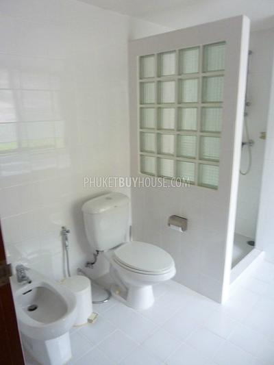 NAI2456: Freehold: Very nice 2 bedr. apartment (top floor), fully furnished, near beautiful Nai Harn Beach. Photo #19