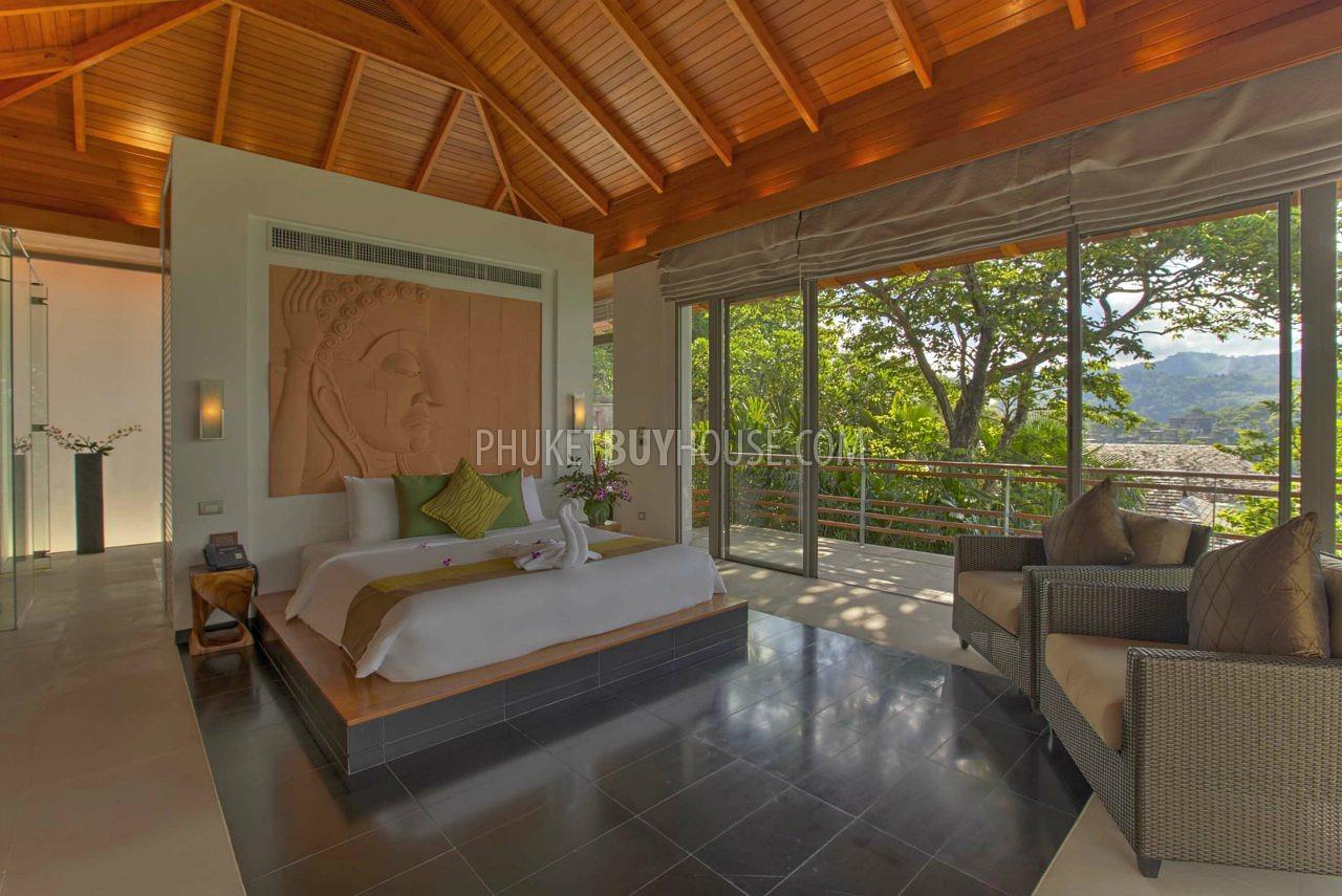 KAM71: Amazing 4 Bedrooms Beachfront Villa in Kamala. Photo #19