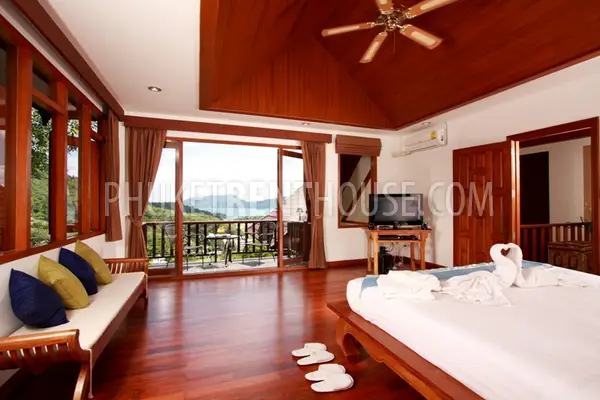 PAT13997: Nice 5 Bedroom Villa in Patong. Photo #4