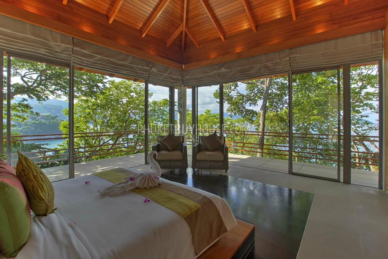 KAM71: Amazing 4 Bedrooms Beachfront Villa in Kamala. Photo #17