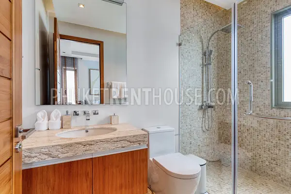 THA22985: Luxury 4-bedroom villa for rent in Bang Tao, Phuket. Photo #11