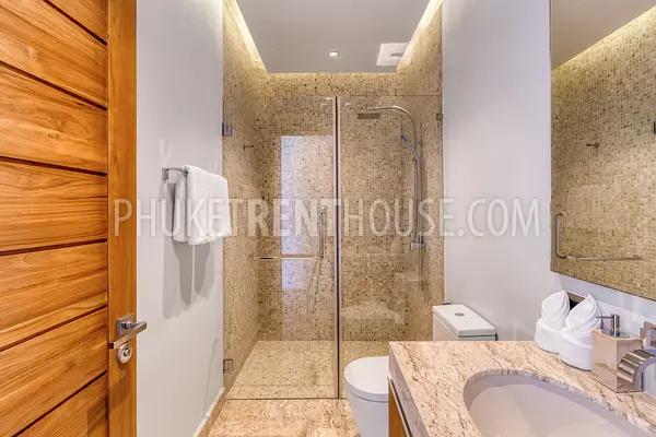 THA22985: Luxury 4-bedroom villa for rent in Bang Tao, Phuket. Photo #31