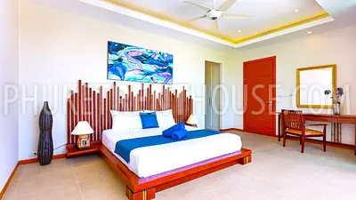 RAW22988: Elegant 4-Bedroom Pool Villa with Tropical Courtyard in Rawai. Photo #4